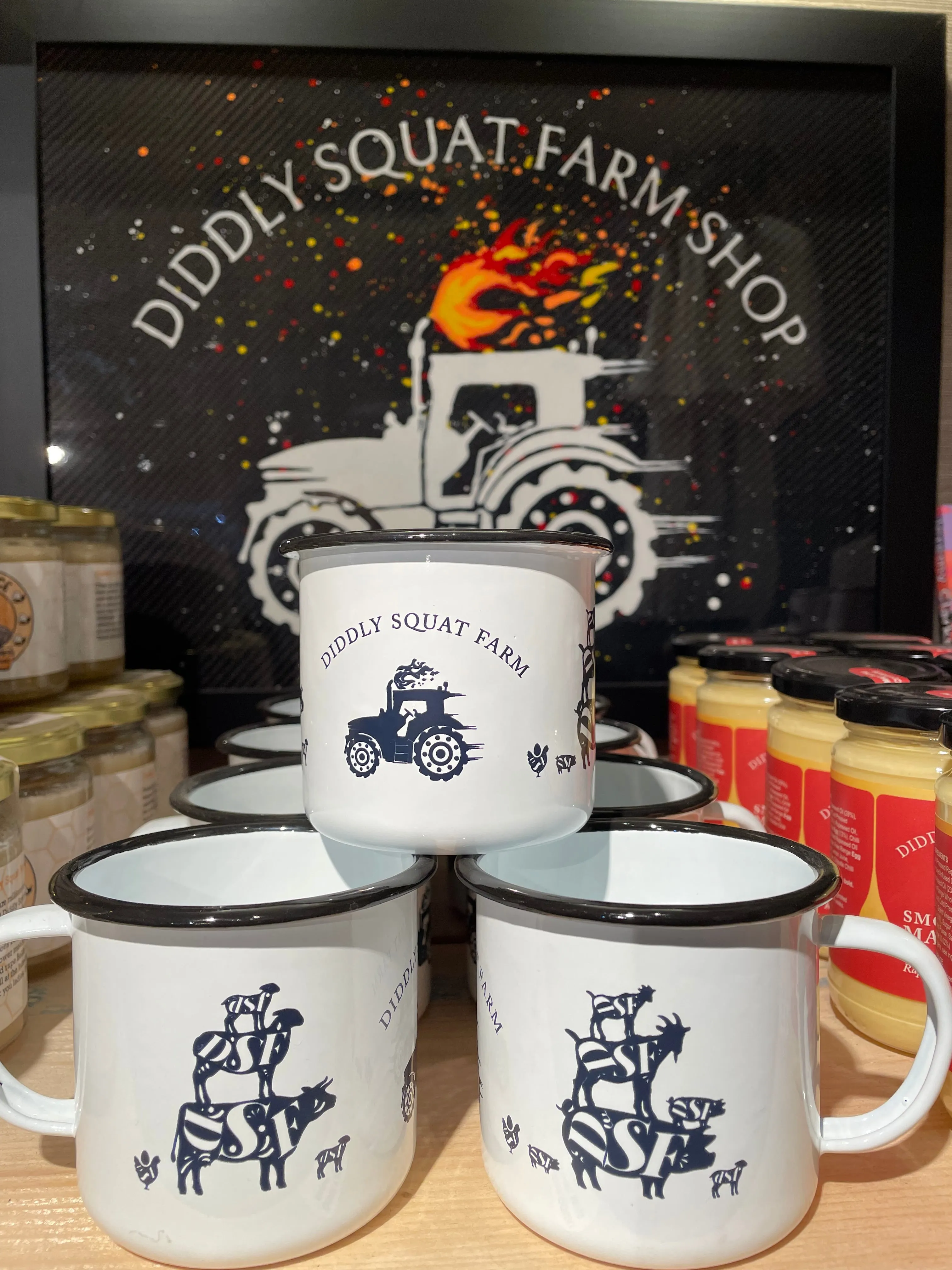 DIDDLY SQUAT FARM SHOP ENAMEL COFFEE MUG / TEA CUP